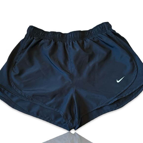Nike Dri Fit Black Athletic Running Cheer Workout Shorts Size Large - Picture 1 of 4